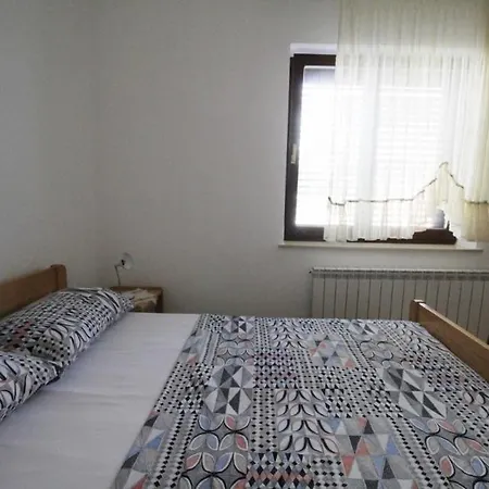 Apartments Voric 招待所 乌马格