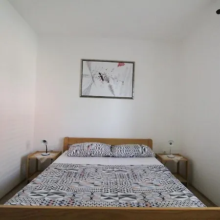 招待所 Apartments Voric *