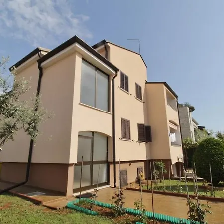 Apartments Voric ゲストハウス