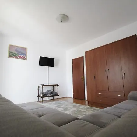 Apartments Voric ゲストハウス *