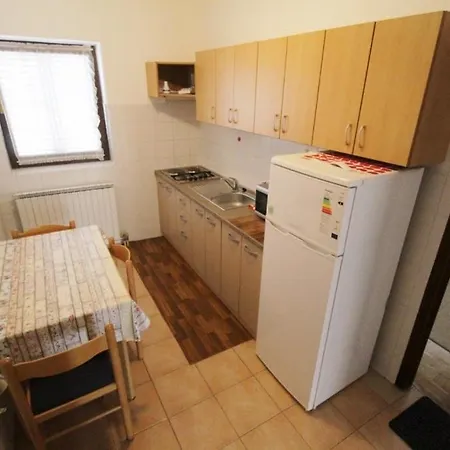 ゲストハウス Apartments Voric *